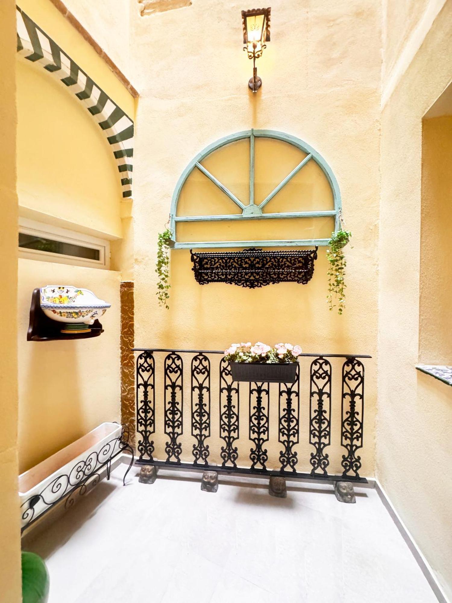 Palace House Hercules - Apartments Sevilla Exterior foto